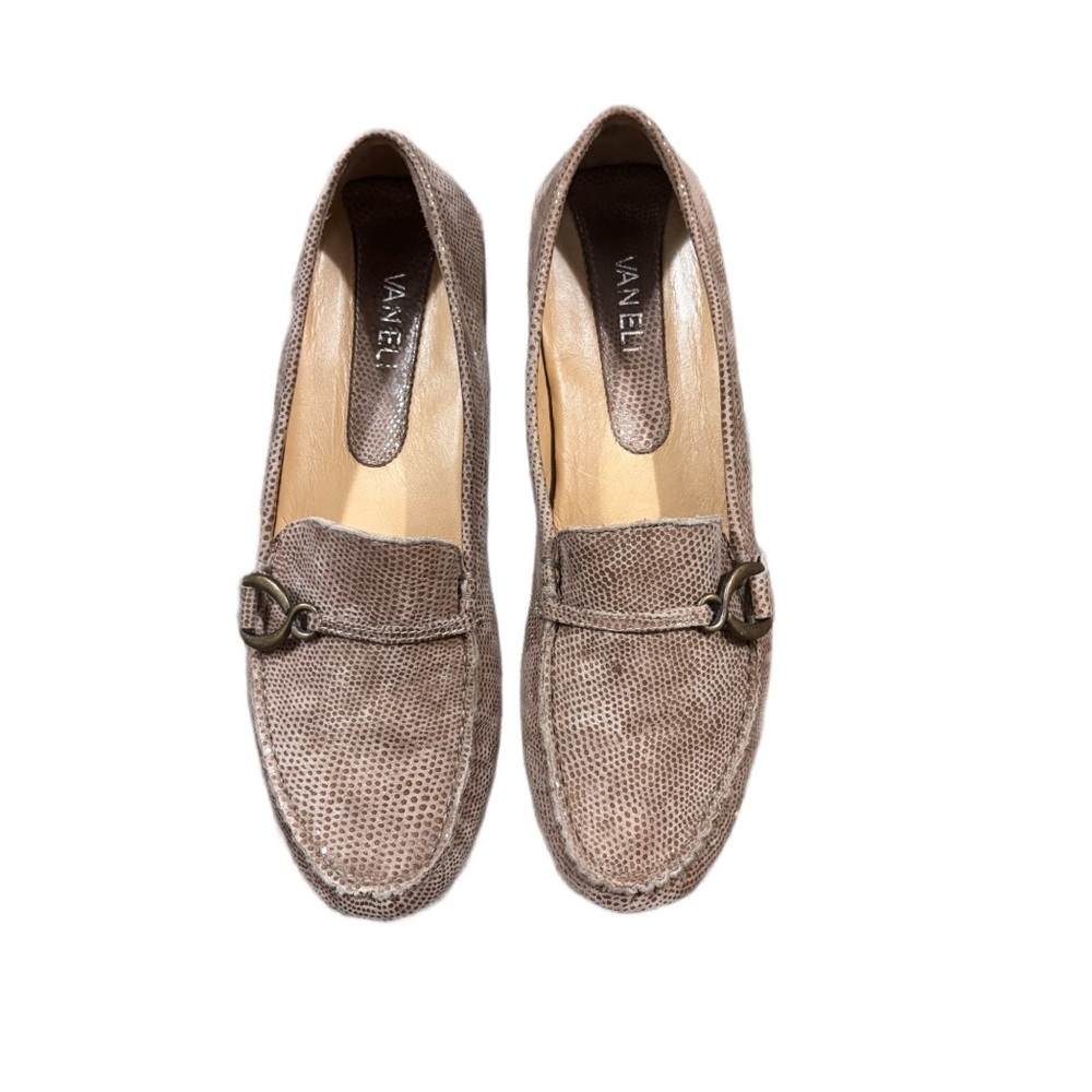 Women’s Vaneli Leather Driving Loafers 
size 9